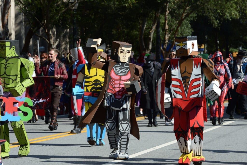 image of Dragon Con on peachtree street in atlanta ga