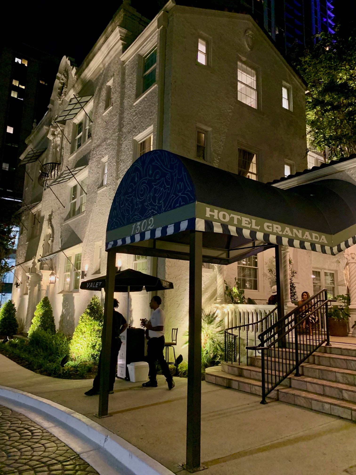 image of Granada Hotel across from the Woodruff Arts Center