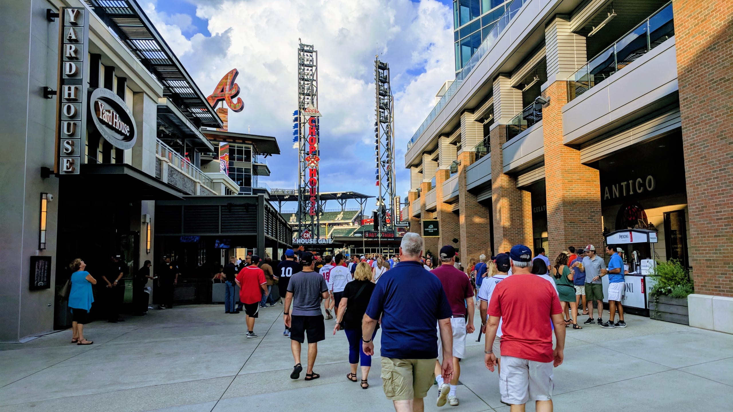 The Battery Atlanta Brings Restaurants, Shops & Entertainment to Braves ...