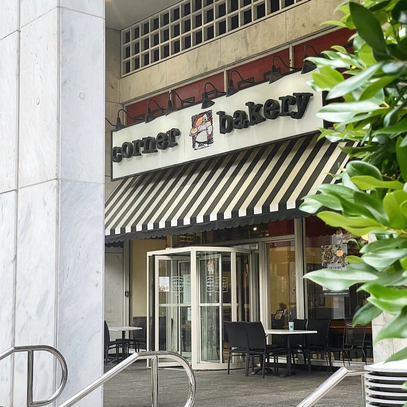 Corner Bakery has plenty of indoor and outdoor seating for your next study session