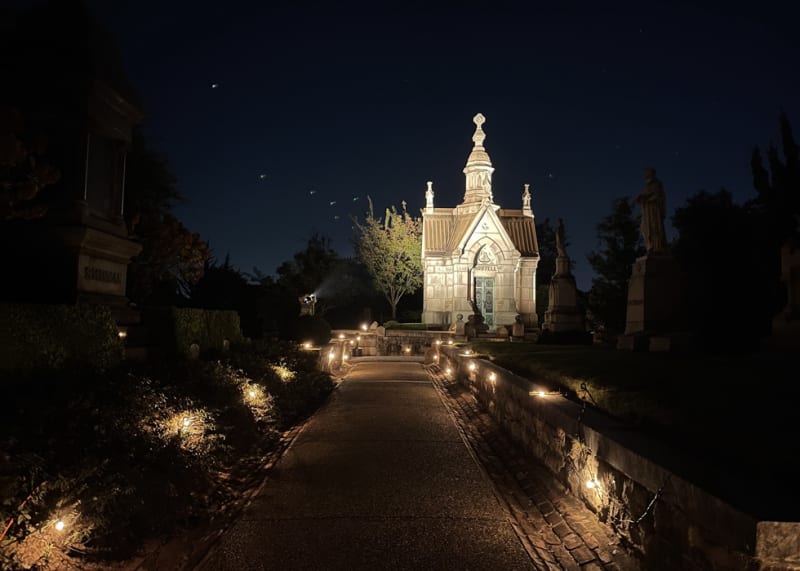 Grown-Up Guide to Halloween in Atlanta 6 Find out who haunts at Oakland Cemetery