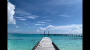 Cancún - there is beautiful beach - null