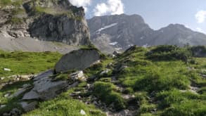 Cabane de Plan - Névé - 3-hour hike and beautiful views - The way up