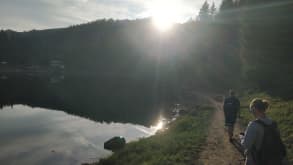 Lac des Chavonnes - Swim in a mountain lake and bask in the sun - Walking around the lake on the way home