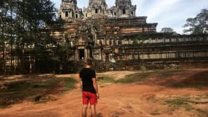 Angkor Wat - Visiting the worldy known temple complex - null