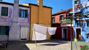 Burano - Colorful Burano Island: A Venetian Gem Beyond the Crowds (Day Trip Guide) - Lovely little side street