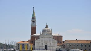 Venice - Swimming through the city - null