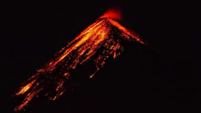 Antigua Guatemala - Acatenango volcano, old city with many remnants of Spanish colonization - El fuego volcano