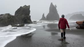 Olympic National Park Visitor Center - Hiking and tubing in the snow - null