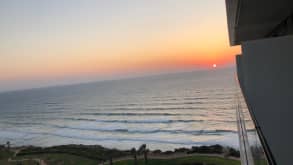 Tel Aviv-Yafo - Enjoy food and different landscapes - null