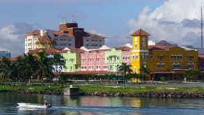 Colón - History along the rocks - null