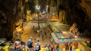 Batu Caves - I wanted to see the wonders of the world. - null