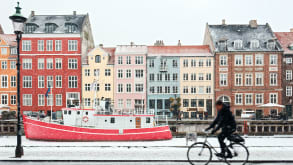 Nyhavn - Sightseeing, streetart and awesome restaurants. - null