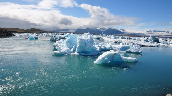 Fall in love with Iceland