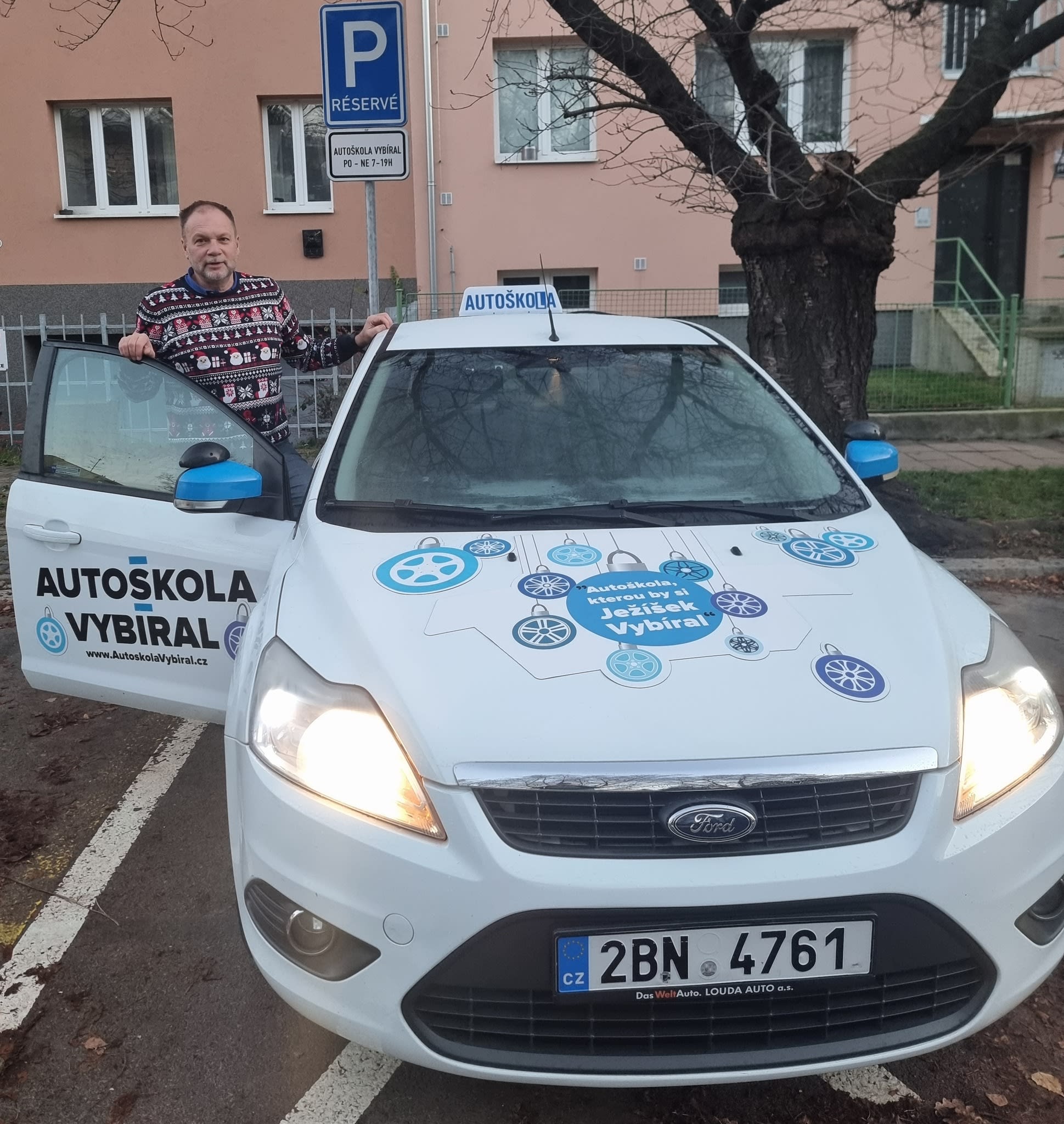 Autoškolní auto na Advent 2024