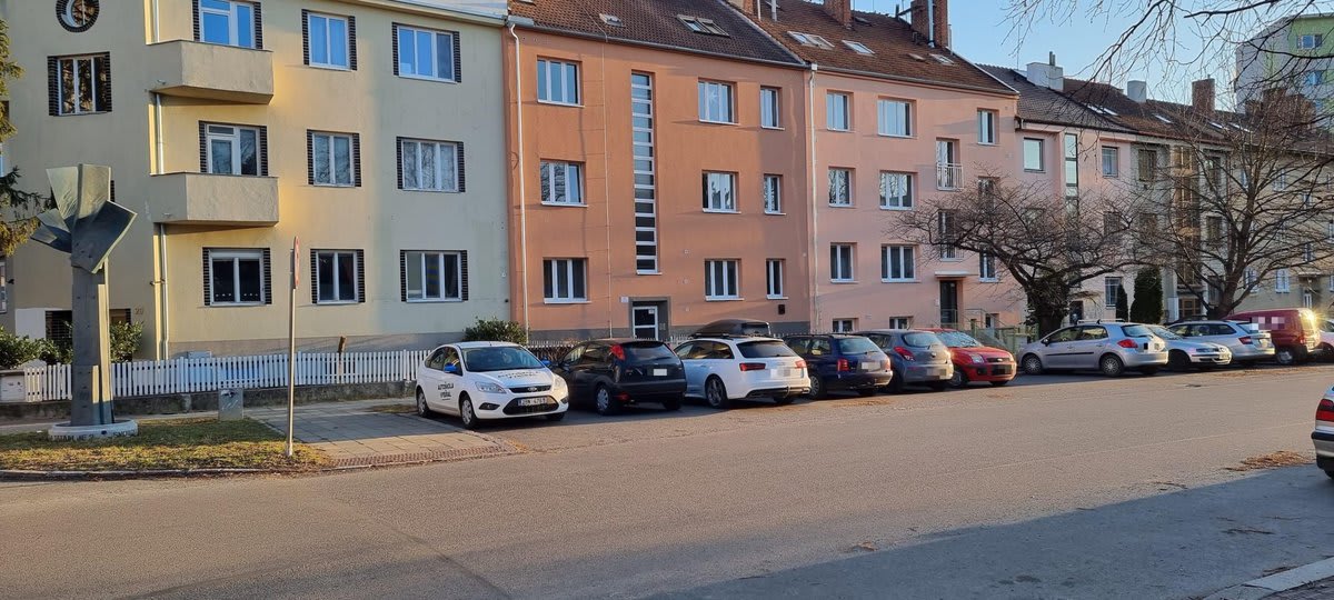 náměstí SNP 7 - Autoškola Vybíral