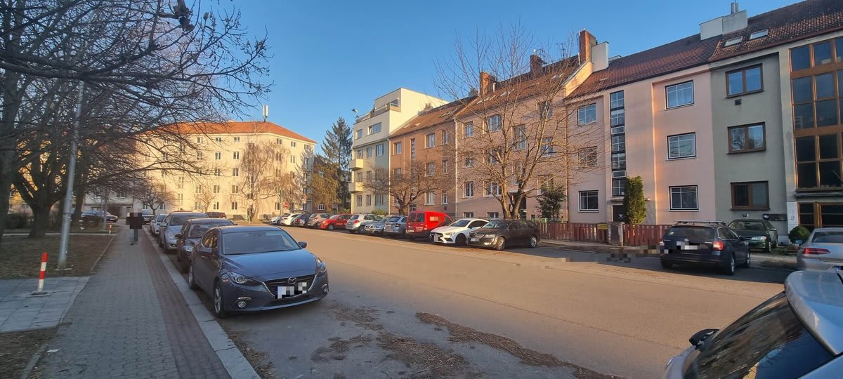 náměstí SNP 7 - Autoškola Vybíral