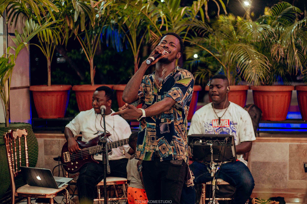 Live Band