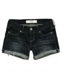 עצומה נגד מכנסיים קצרים בבתי הספר