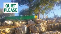 בקשת תושבי השכונה להעברת מתקן הסקייטפארק מגבעת הסלעים במתן