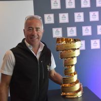 הענקת פרס ישראל לסילבן אדמס (האיש שהביא את ג'ירו ד'איטליה) לישראל