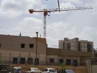 דרישה לדחיית אכלוס מתחם גני יעל רום בשל בעיות בטיחות וסכנה לחיי ילדינו