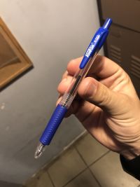 להחליף את העטים בסינמה סיטי