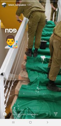 צביעת מדרגות במקום לשבת 10 שעות מול מחשב