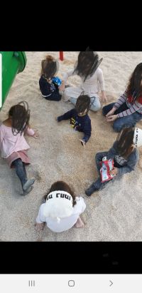 חצץ בגן משחקים אתרוג אלון תמר