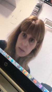 גלית צריכה לסתום להפסיק לחפור!