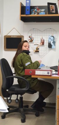 לשנות את השם של שיעור "קרון מתרחב" ל"קרום מתרחב" כי רום שמנה