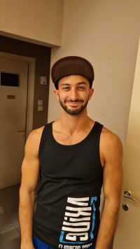 להשאיר את אלון בבית!