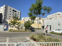 חסימת כניסת מכוניות למתחם הגנים