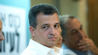 קריאה לפטר מיד את כרמל שאמה הכהן
