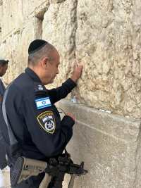 קוראים למפכ''ל להחזיר את נצ''מ אבישי מועלם לשירות