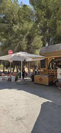 משאירים את עגלת הקפה ביער ראש העין 