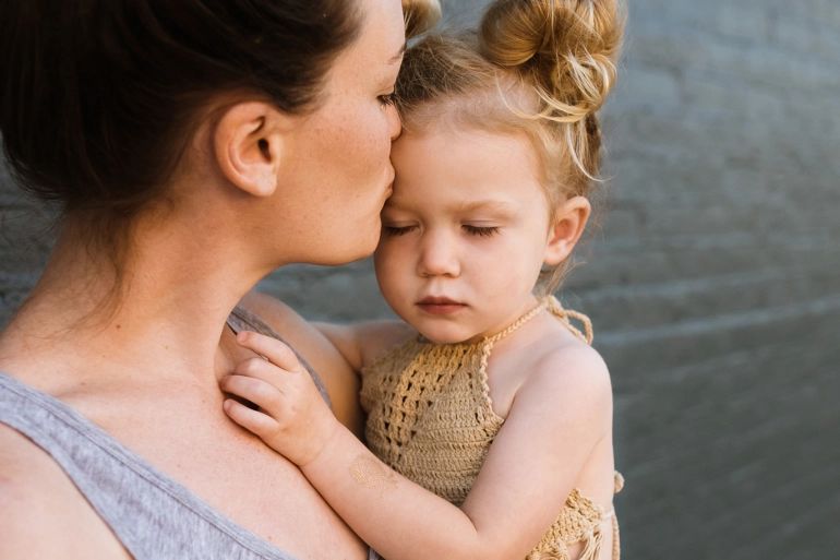 أمور تفوق أهمية الذكاء.. كيف تساعد طفلك على التأقلم عاطفيا مع الحياة؟