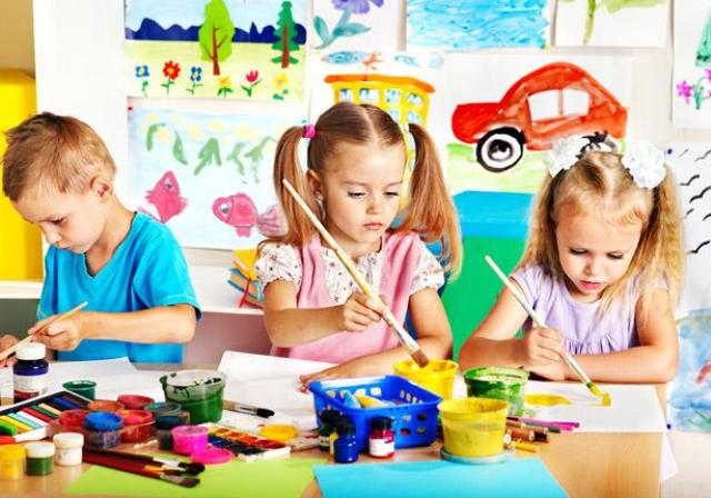 4 نشاطات مسلية للأطفال يمكن تطبيقها في المنزل