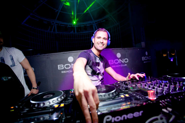 DJ für eure Firmenfeier buchen