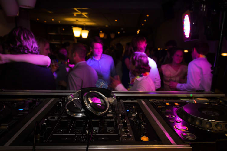 DJs aus Dortmund und Umgebung bei AuftrittsMarkt buchen