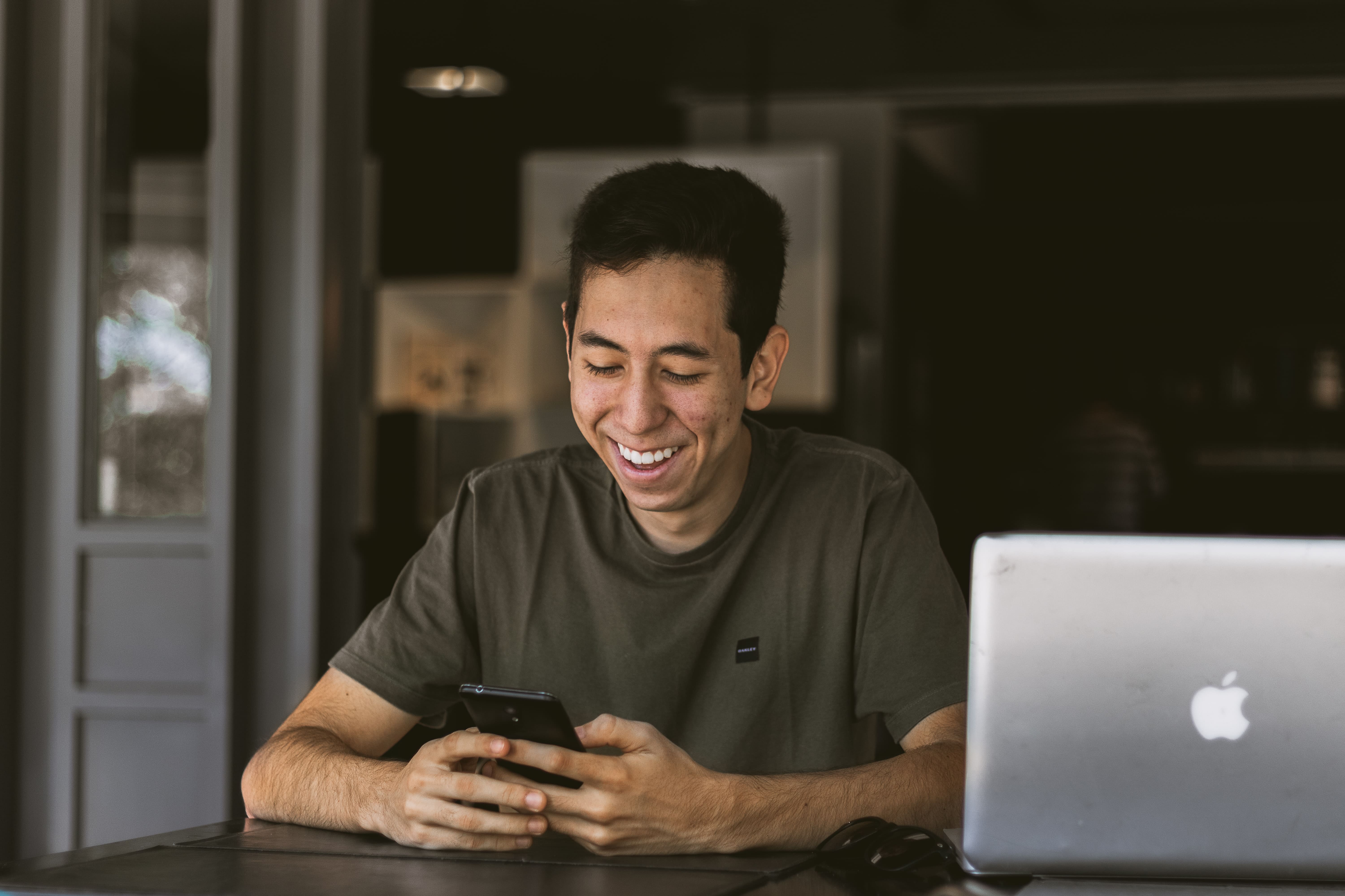 sonrie el telefono