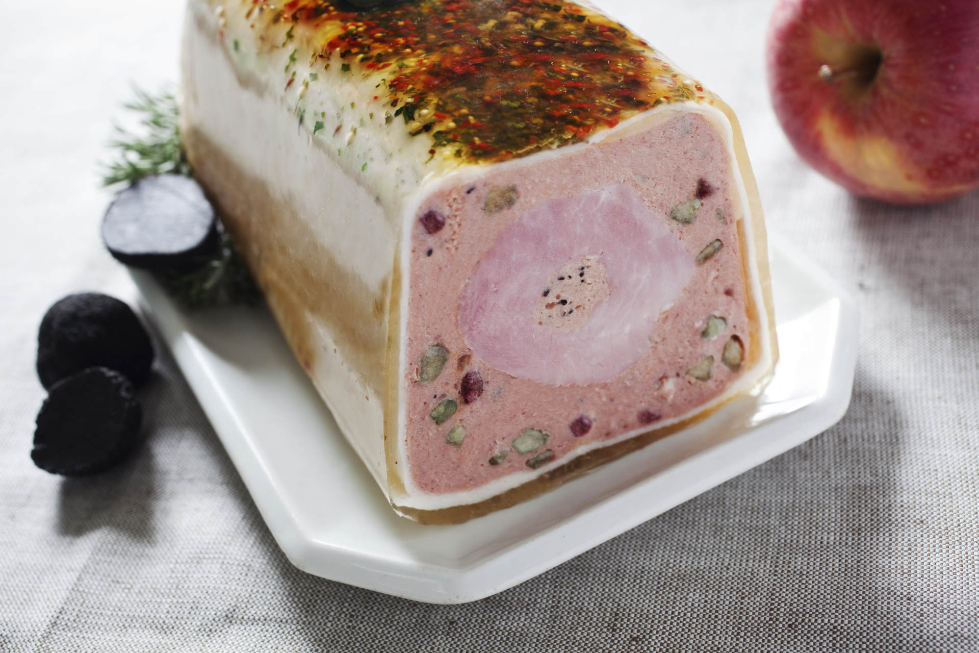 Pavona Rellena de Castañas, Manzana y Foie