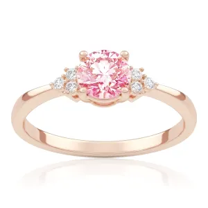 Pierścionek zaręczynowy z różowego złota z różowym diamentem laboratoryjnym i&nbsp;diamentami laboratoryjnymi Dreamy 0,55 ct