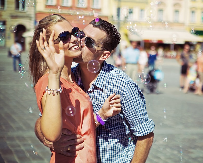 Zaskocz ją - czyli niebanalne sposoby na zaręczyny