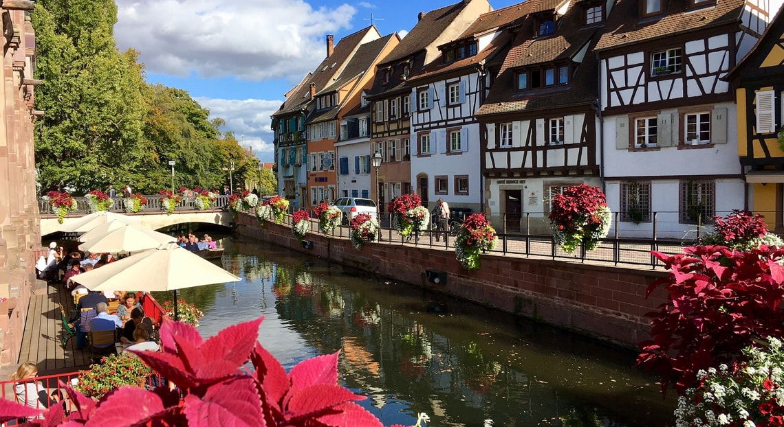 Romantyczna mała wenecja w Colmar