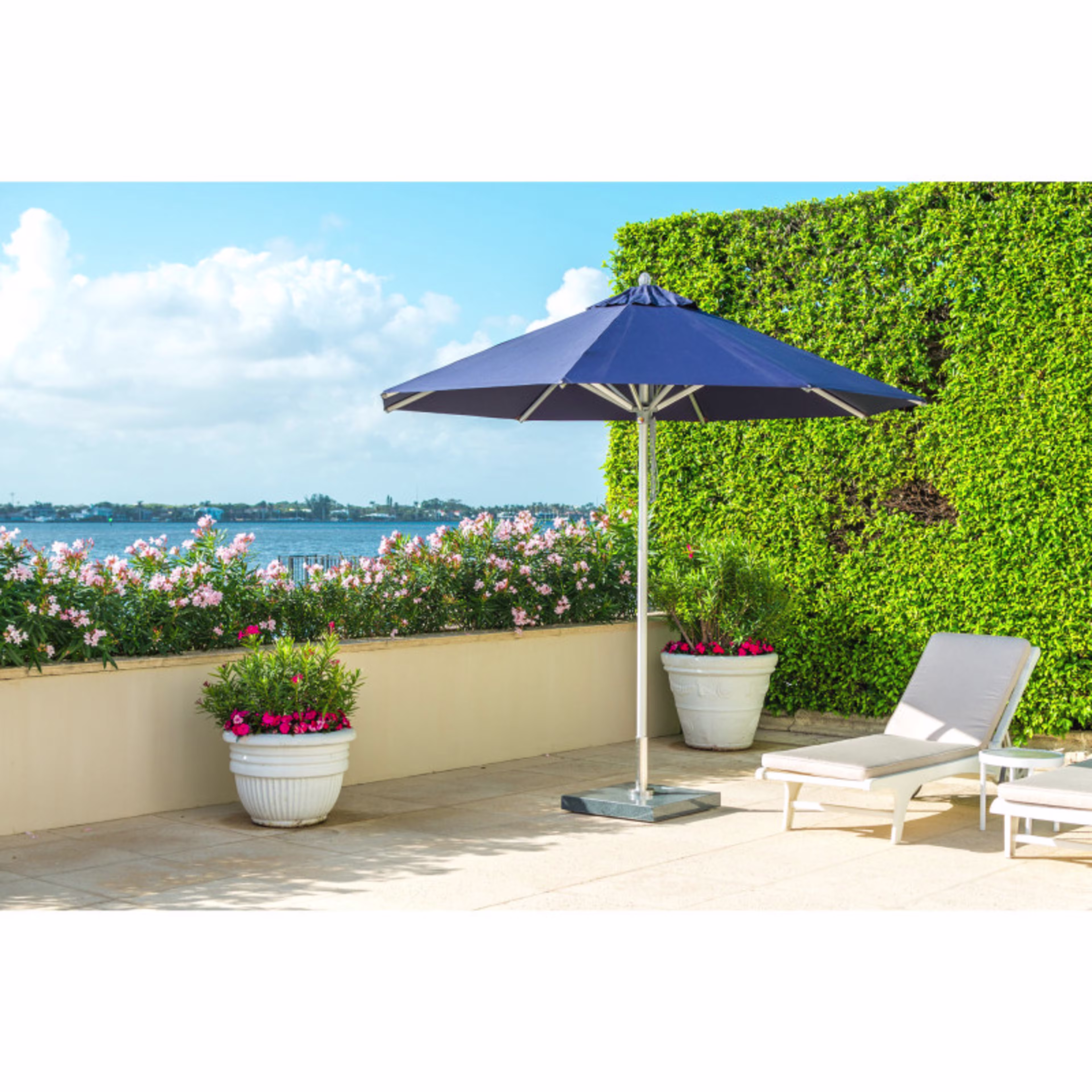 Bambrella Hurricane 11.5' Round Aluminum Market Patio Umbrella