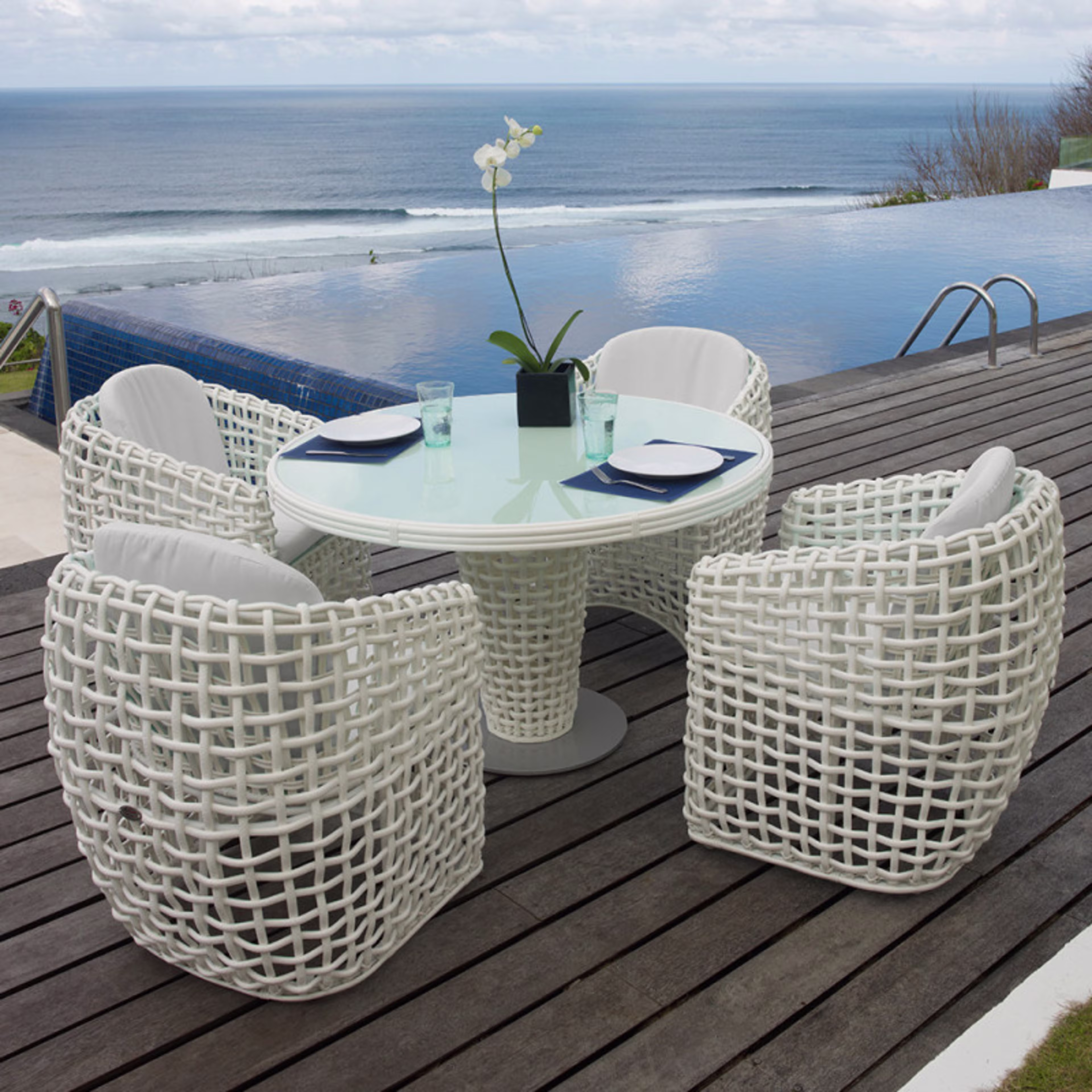 Skyline Design Dynasty 48" Woven Round Dining Table