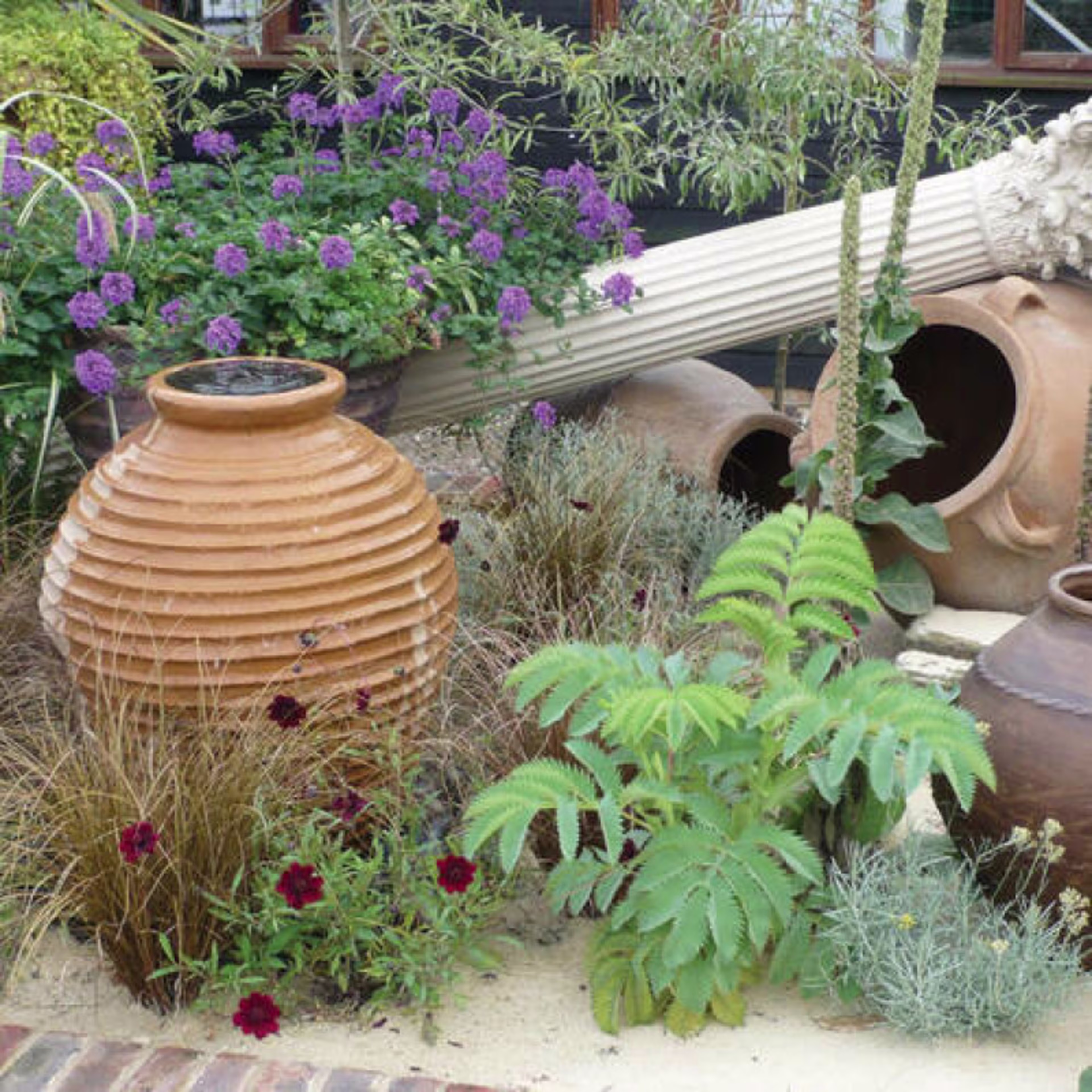 Capital Garden Beehive Round Pot