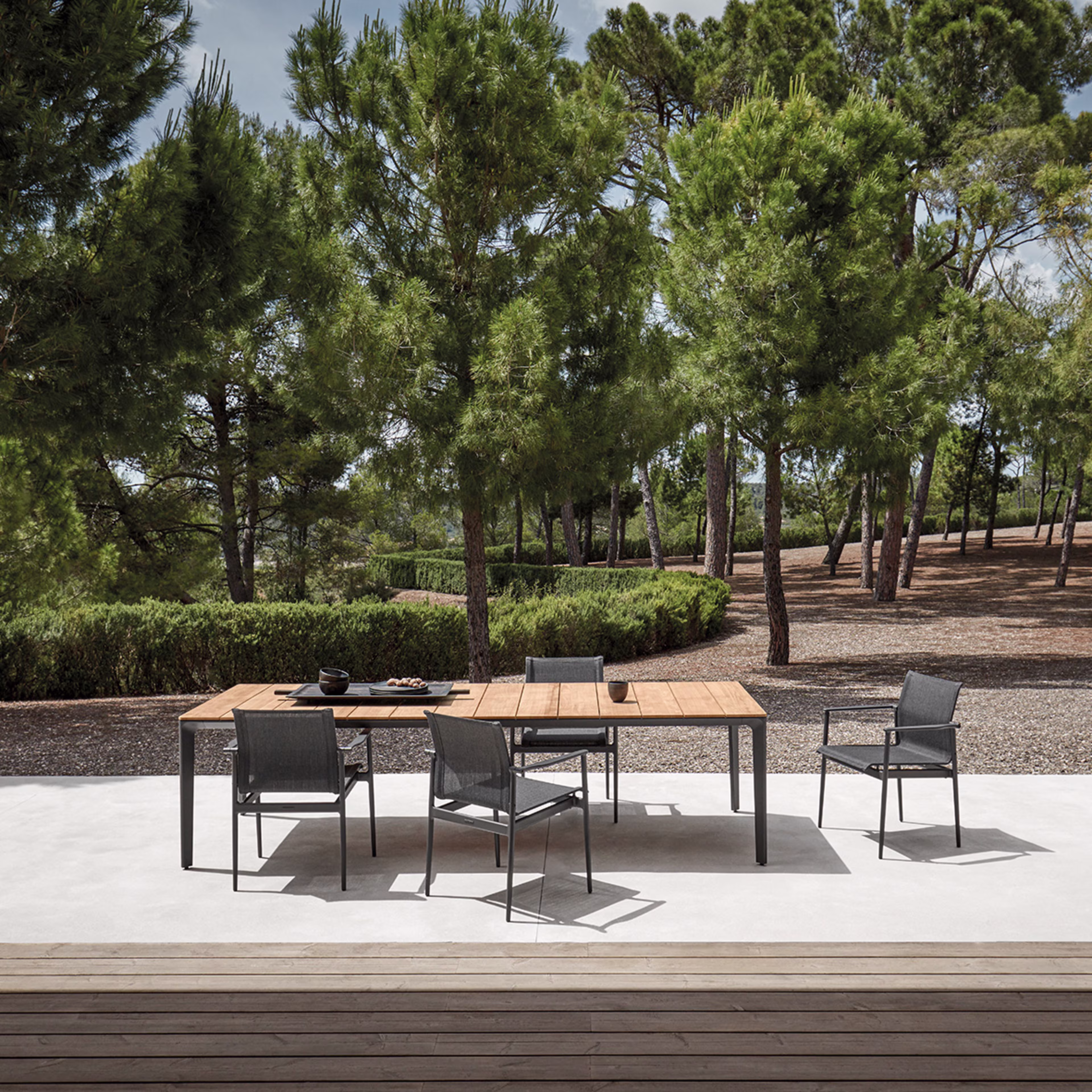 Gloster Carver 87" Teak Rectangular Dining Table