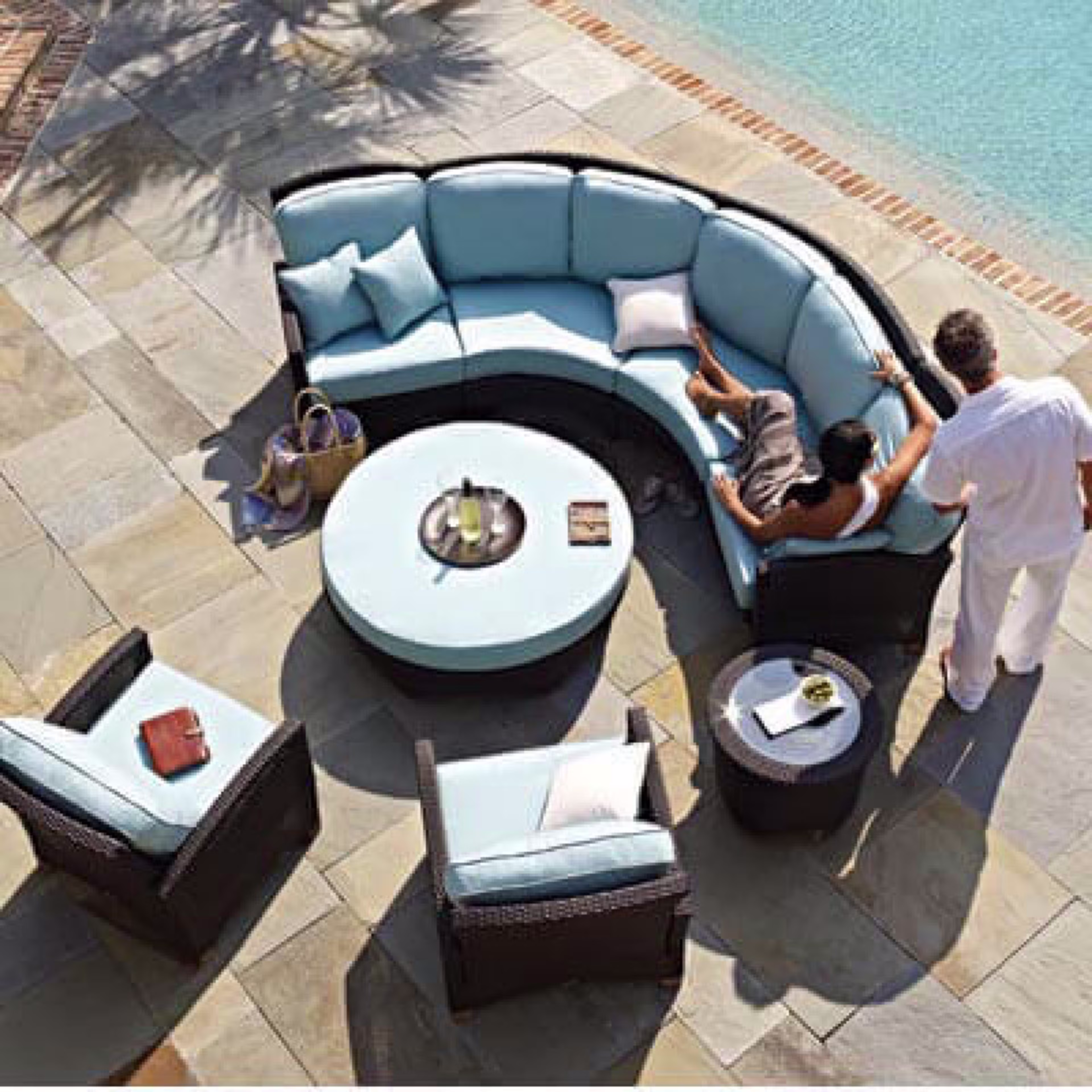 Gloster Plantation Sectional 47.5" Round Ottoman Replacement Cushion
